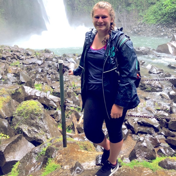 Meet your Posher, Brianna - Picture 1 of 1